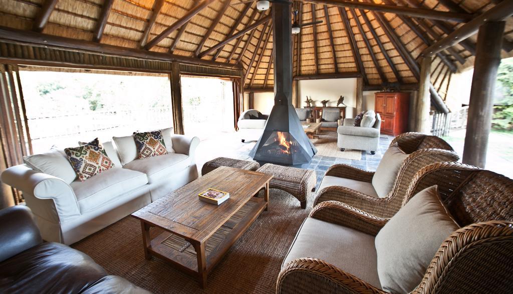 Rhino River Lodge Manyoni Private Game Reserve Buitenkant foto
